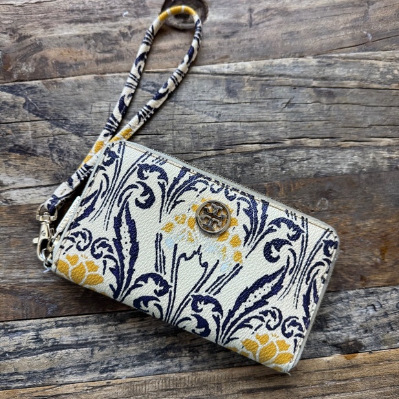 Tory Burch Wristlet Wallet - Picture 1 of 6